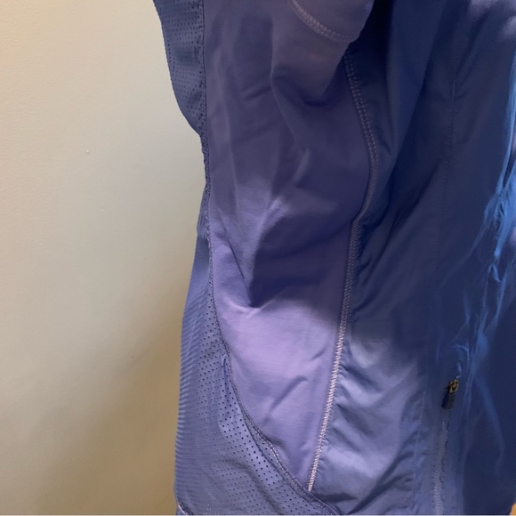 Lululemon Running Jacket - 10 - Picture 4 of 16